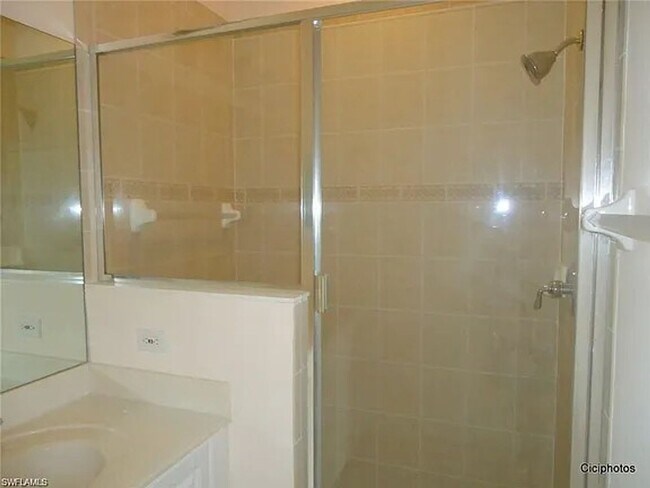 Building Photo - Elegant 3-Bedroom Townhome In Verandah