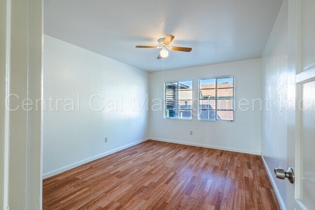 Building Photo - 3029-3031 Horrace Mann