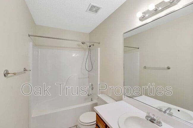 Building Photo - 5098 Westview St