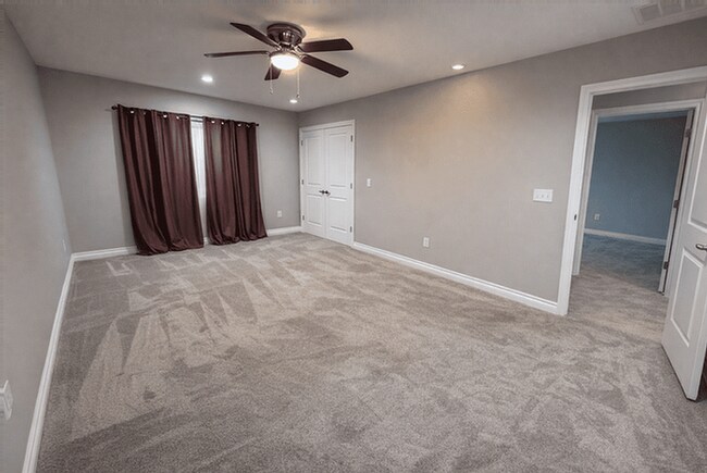 Building Photo - 1366 Cole St