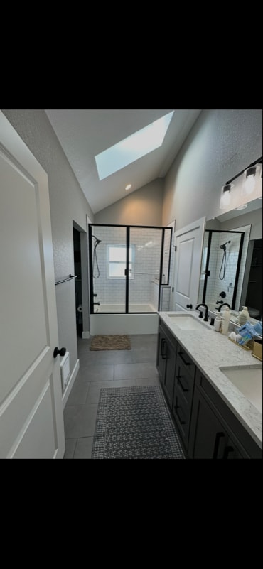 Building Photo - 4327 1/2 Wolff St