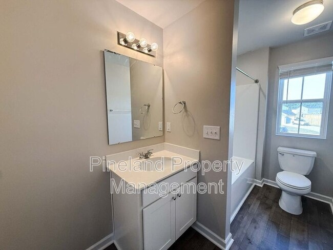 Building Photo - 475 Walters Run Dr