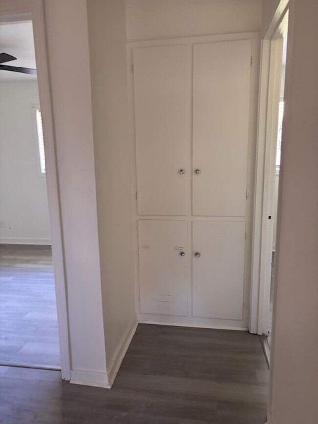 Building Photo - 5408 Keele St