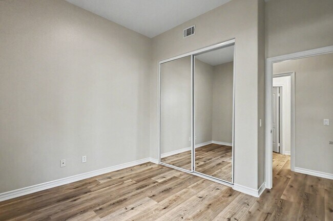 Building Photo - 4614 Via Del Rancho