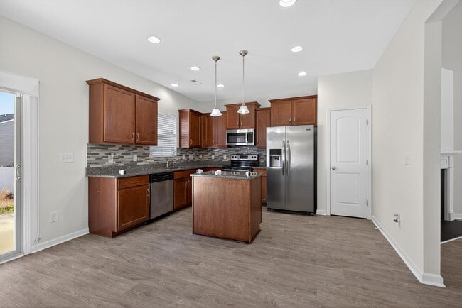 Building Photo - 3625 Tule Spring St