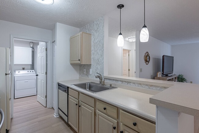 Building Photo - 6561 Brigham Sq