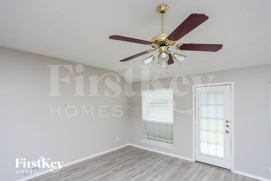 Building Photo - 433 Asbury Dr