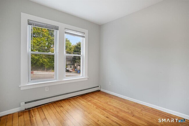 Building Photo - 102 Wooster St
