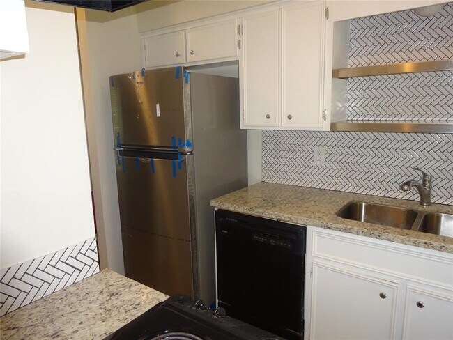 Building Photo - 63 S Wavy Oak Cir