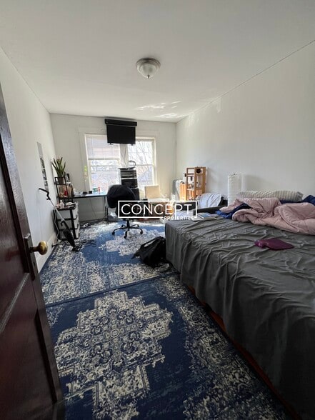 Building Photo - 23 Moraine St