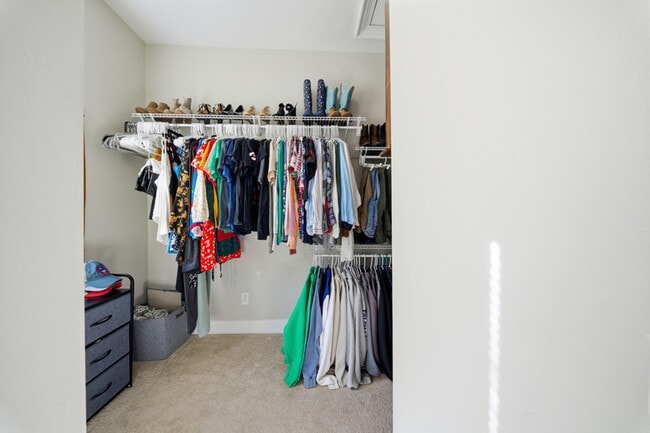 Building Photo - 146 W Seaview Ave