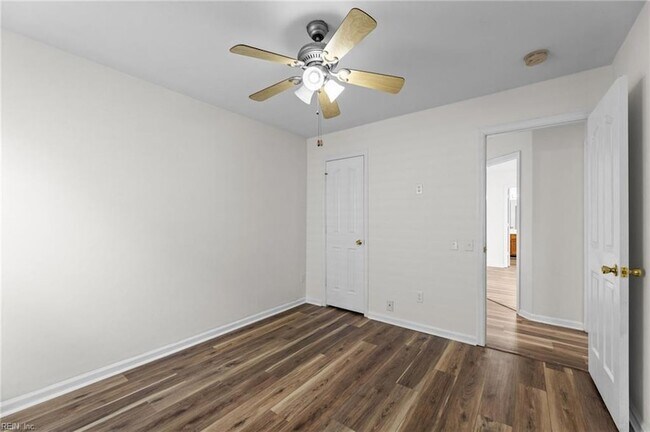 Building Photo - 148 Graystone Trce