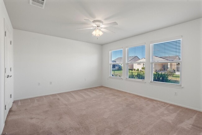 Building Photo - 325 Barrington Farm Ct