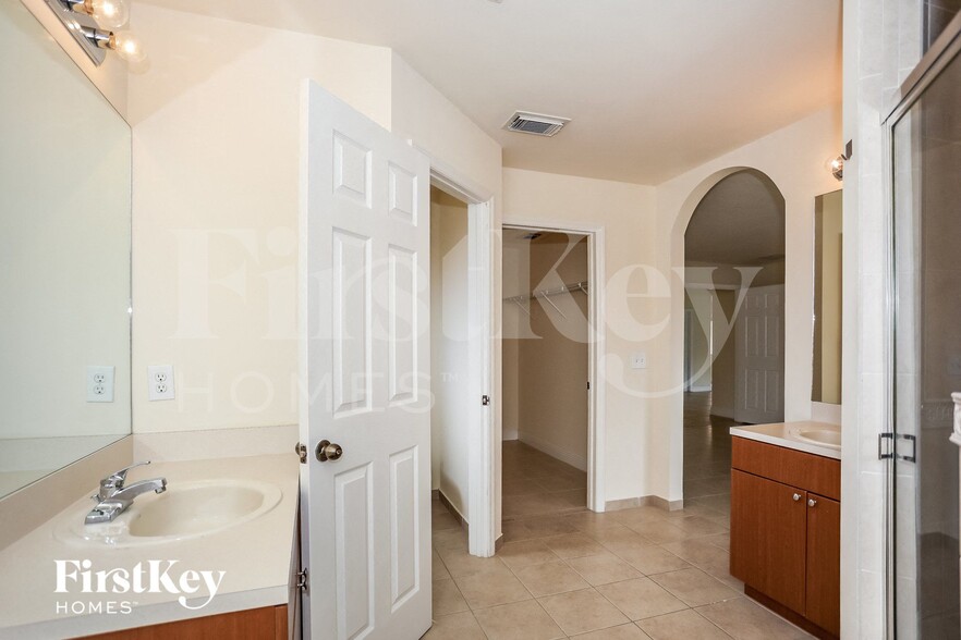 Building Photo - 20467 SW 327th St