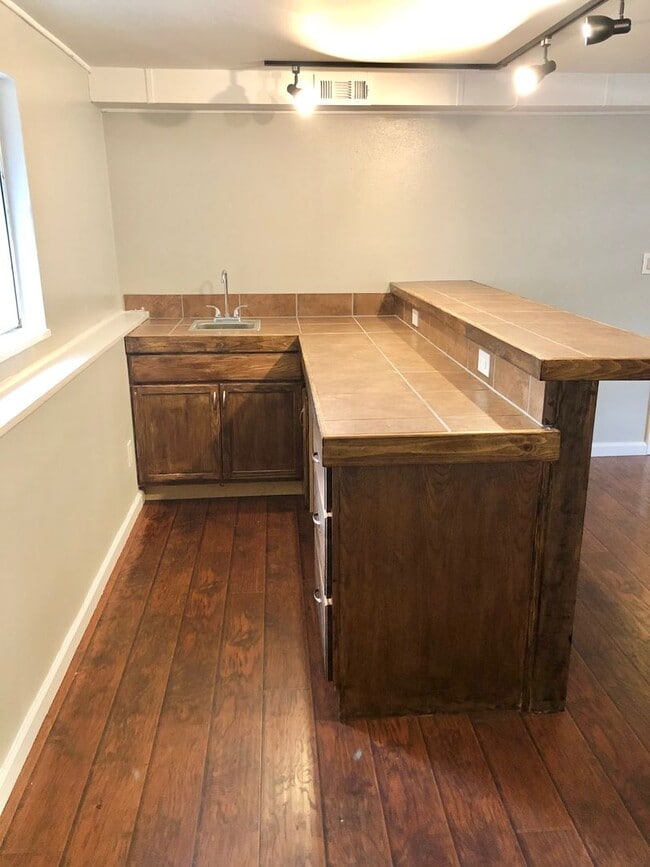 Building Photo - Spacious 4 Bed, 2 Bath House in West Fort ...