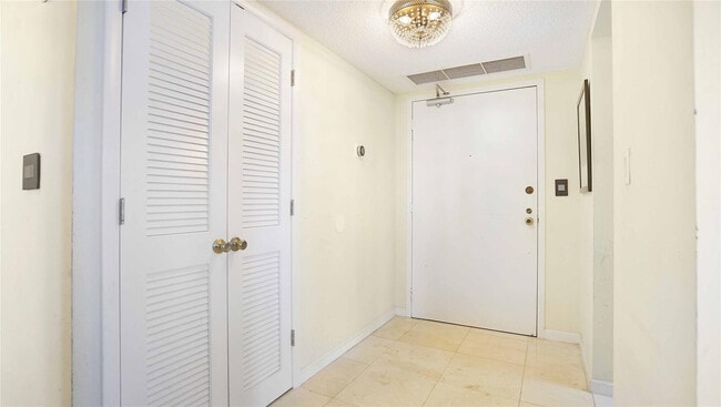 Building Photo - 4020 Galt Ocean Dr