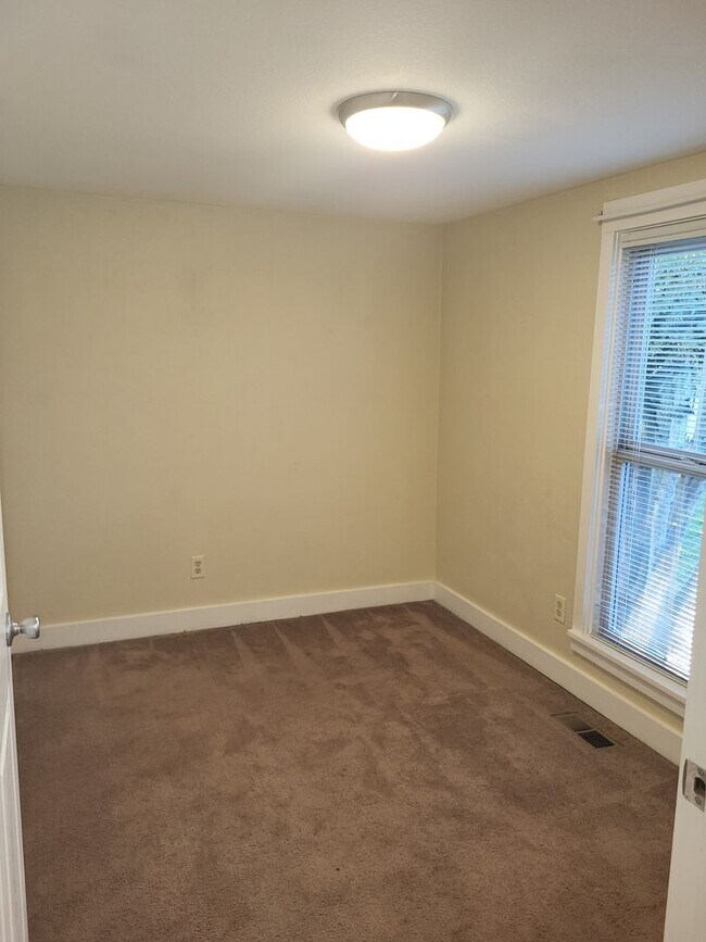 Building Photo - LaGassey - 802 A/B/C