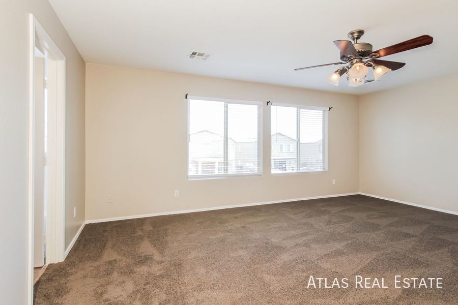 Building Photo - 1118 E Desert Springs Way