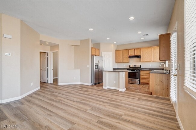Building Photo - 5716 Breezy Wind Ct