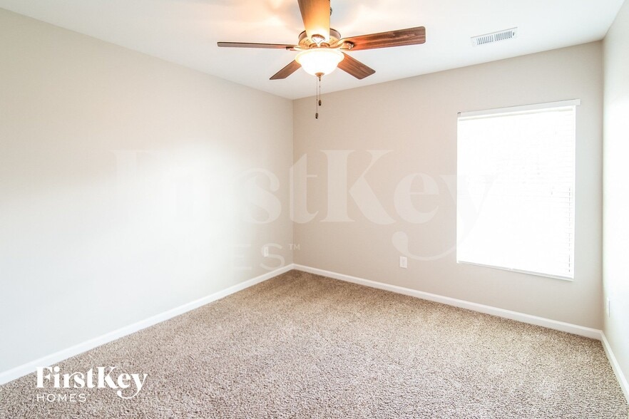 Building Photo - 406 Mountain Laurel Cir