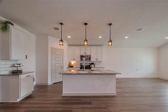 Building Photo - 14519 Sweetwater Dr