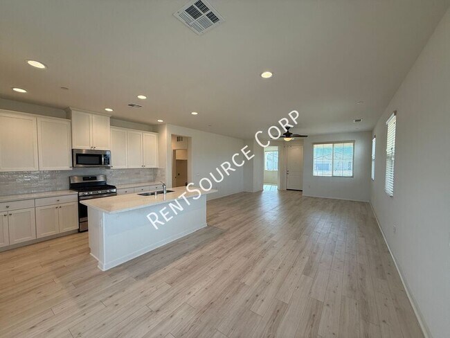 Building Photo - 3717 Santa Monica Ct