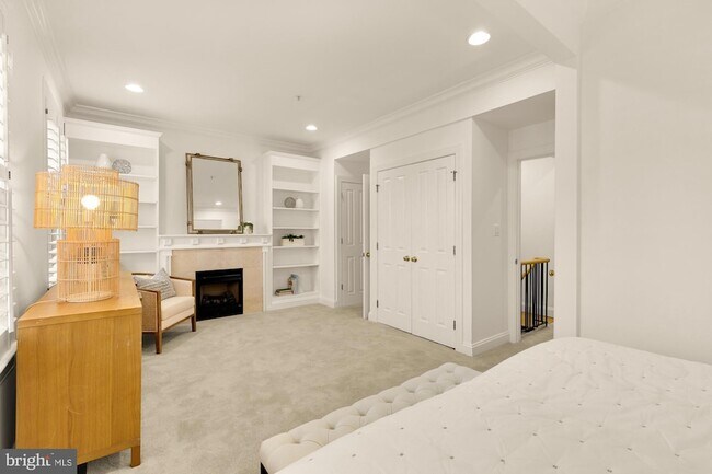 Building Photo - 1704 16th St NW