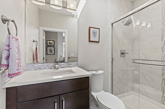 Building Photo - 3553 S Emerson St