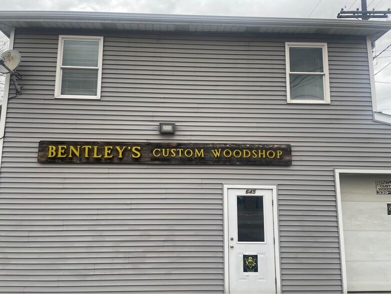 Building Photo - 645 Greensburg Rd