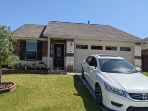 Building Photo - 345 Navidad Trail