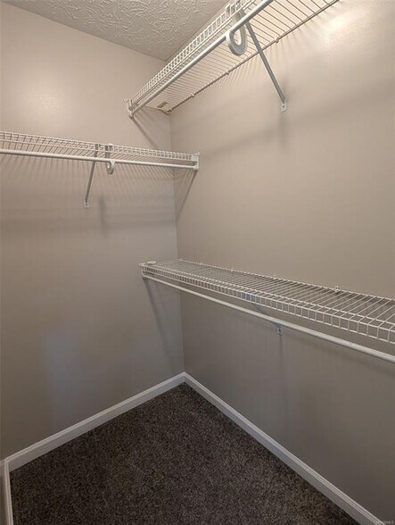 Building Photo - 45 Honeysuckle Ct