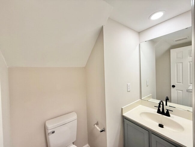 Building Photo - Newly Remodeled 3BD, 2.5BA Knightdale Home...