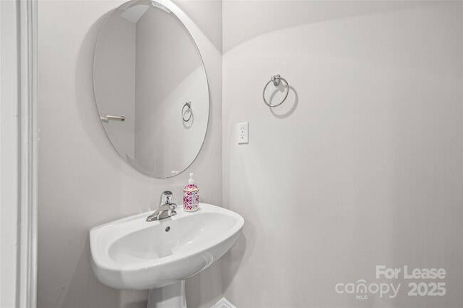 Building Photo - 10139 Allison Taylor Ct