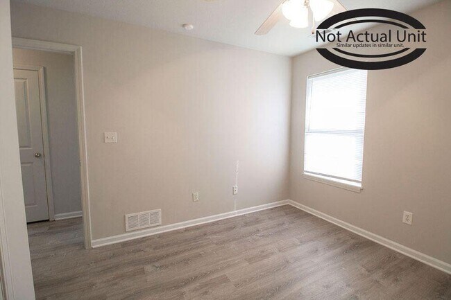 Building Photo - 1524 Bodie Dr