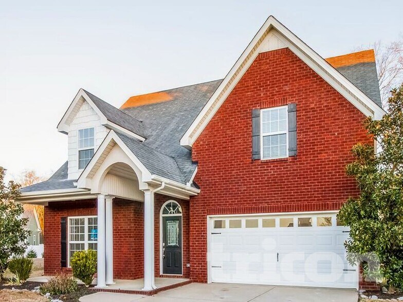 Building Photo - 1527 Dewsbury Dr