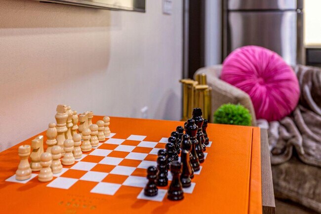 Building Photo - 611 Commerce St