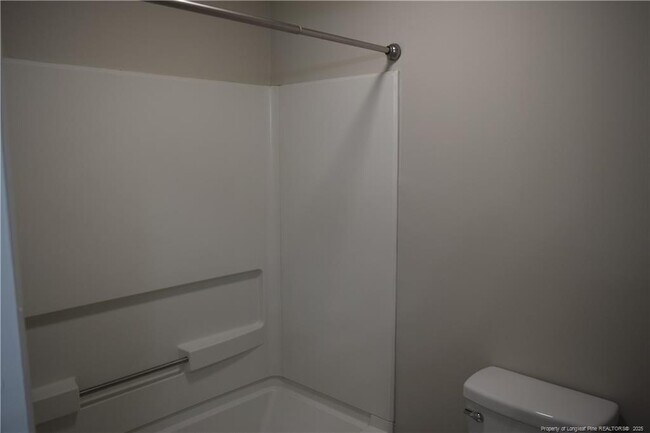 Building Photo - 668 Bartons Landing Pl