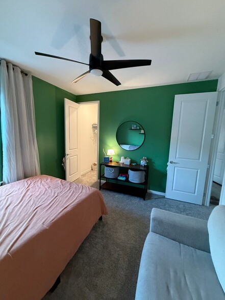 Building Photo - 12648 Hayes Clan Rd