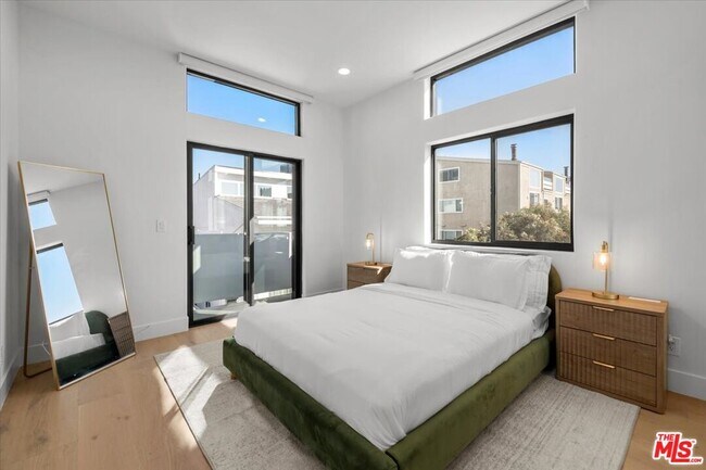 Building Photo - 6730 Esplanade St