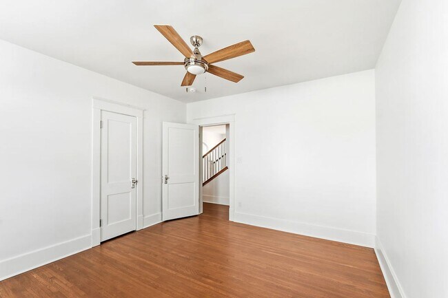 Building Photo - 601 E Delmar St