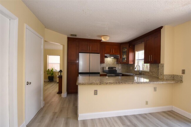 Building Photo - 10691 NW 12th Dr