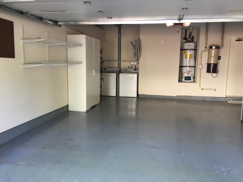 Building Photo - 8133 Caminito Sonoma