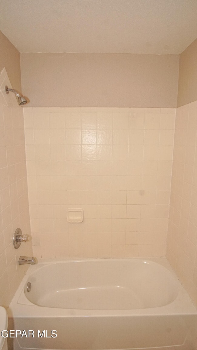 Building Photo - 12841 Tierra Ayala Dr