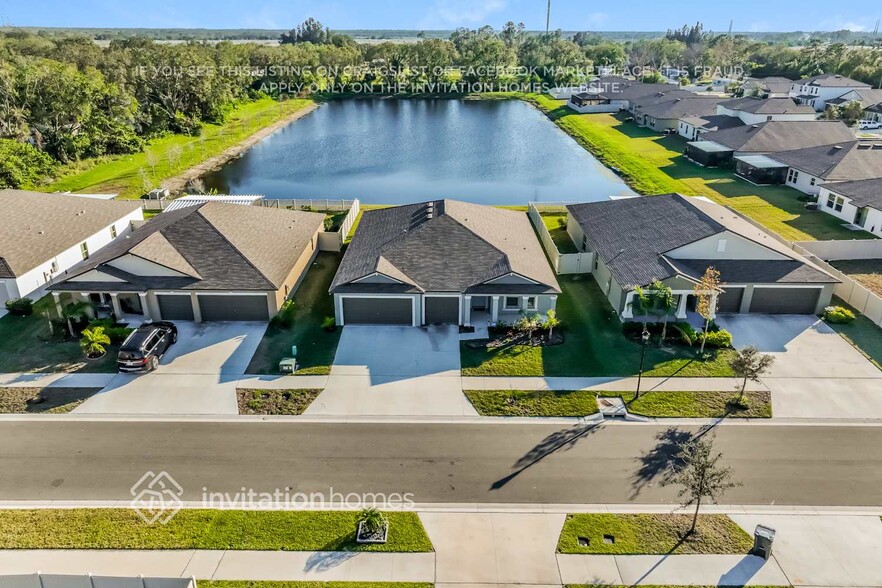 Building Photo - 1552 Blue Rose Dr