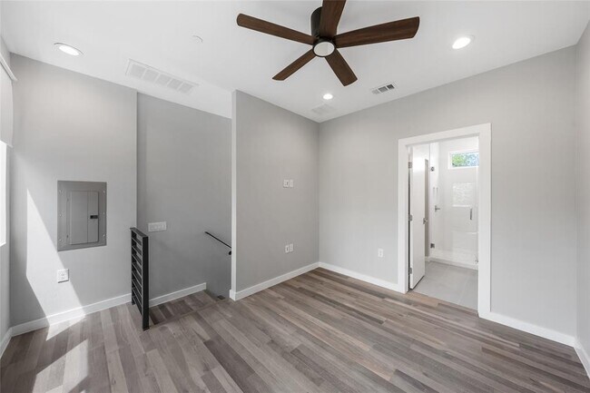 Building Photo - 2108 Tillery St