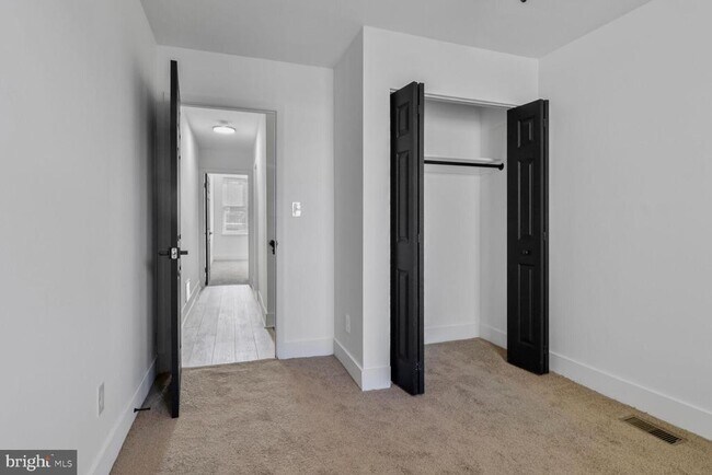 Building Photo - 1706 McCulloh St