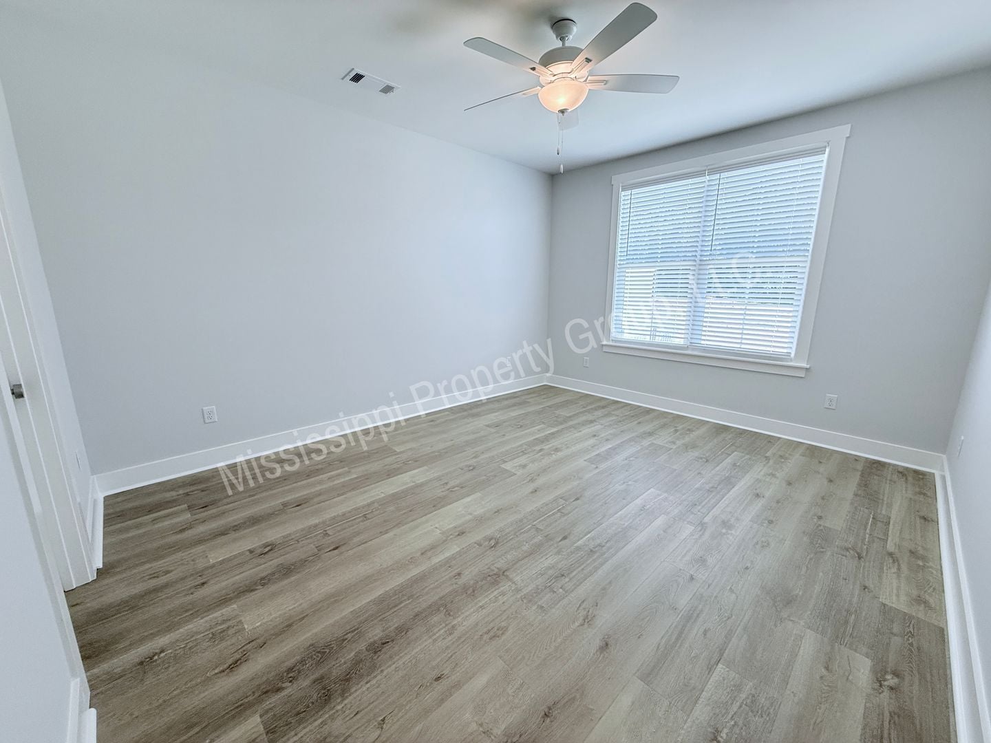 Building Photo - 684 Miramar Ln
