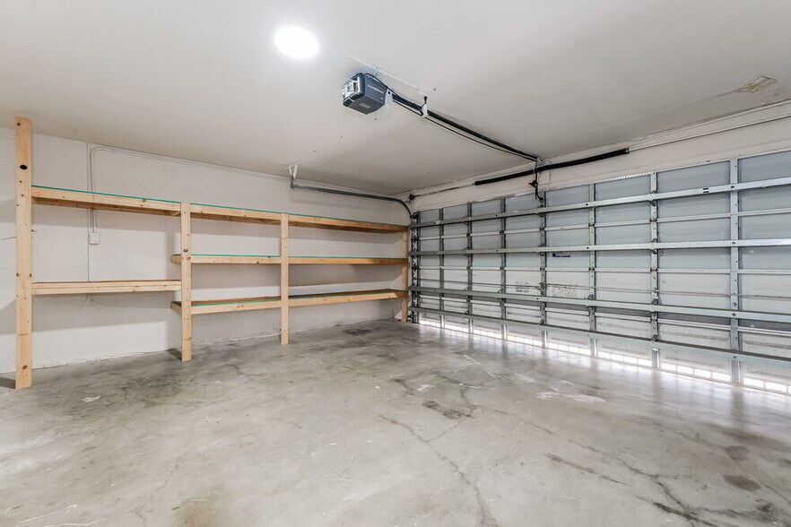 Building Photo - 11961 Donlin Dr