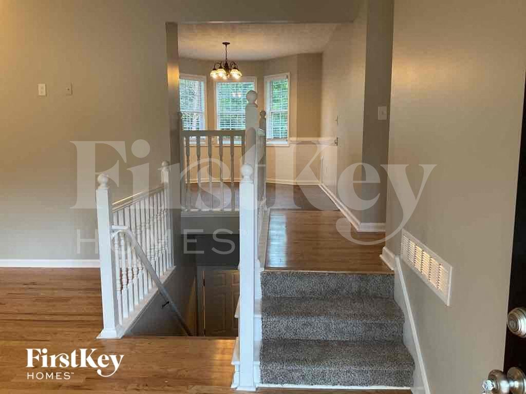 Building Photo - 58 Fairview Oak Trce