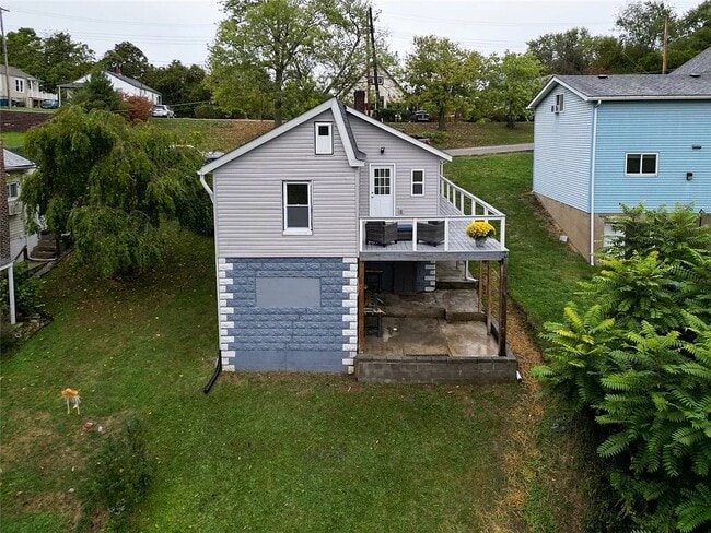 Building Photo - 586 Highland Ave